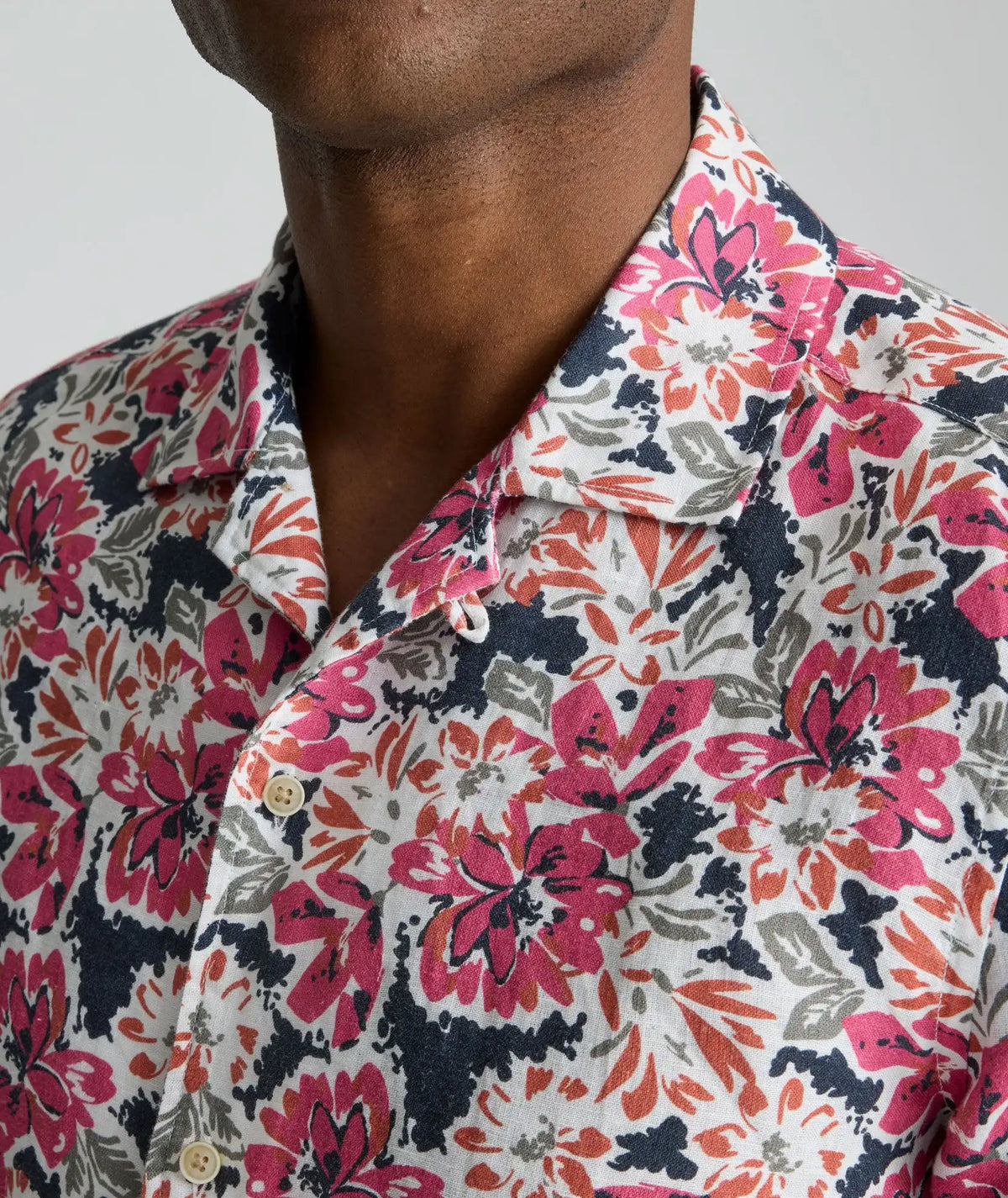 Linen Short-Sleeve Crossman Shirt